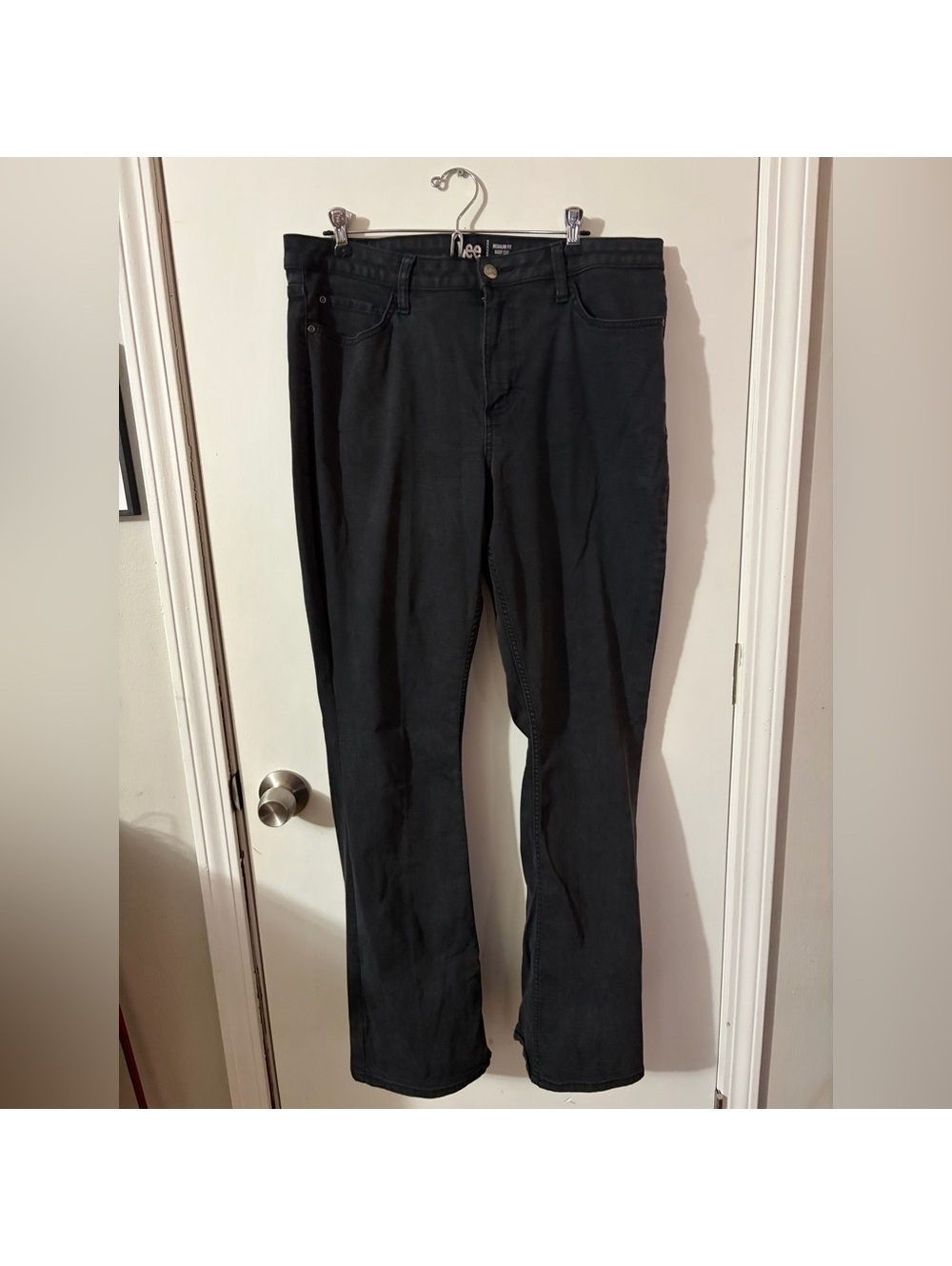Women’s Lee 16 Long Black Straight-Leg Jeans Tote4